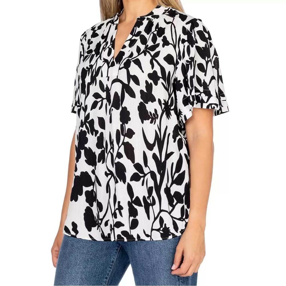 WELL WORN Black White Floral Print Blouse Sz M V-Neck Short Sleeve Shirt Top NWT